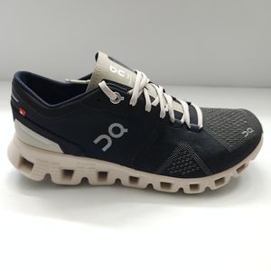 On cloud X shoes for women size 7 swiss engineering running shoes sneakers